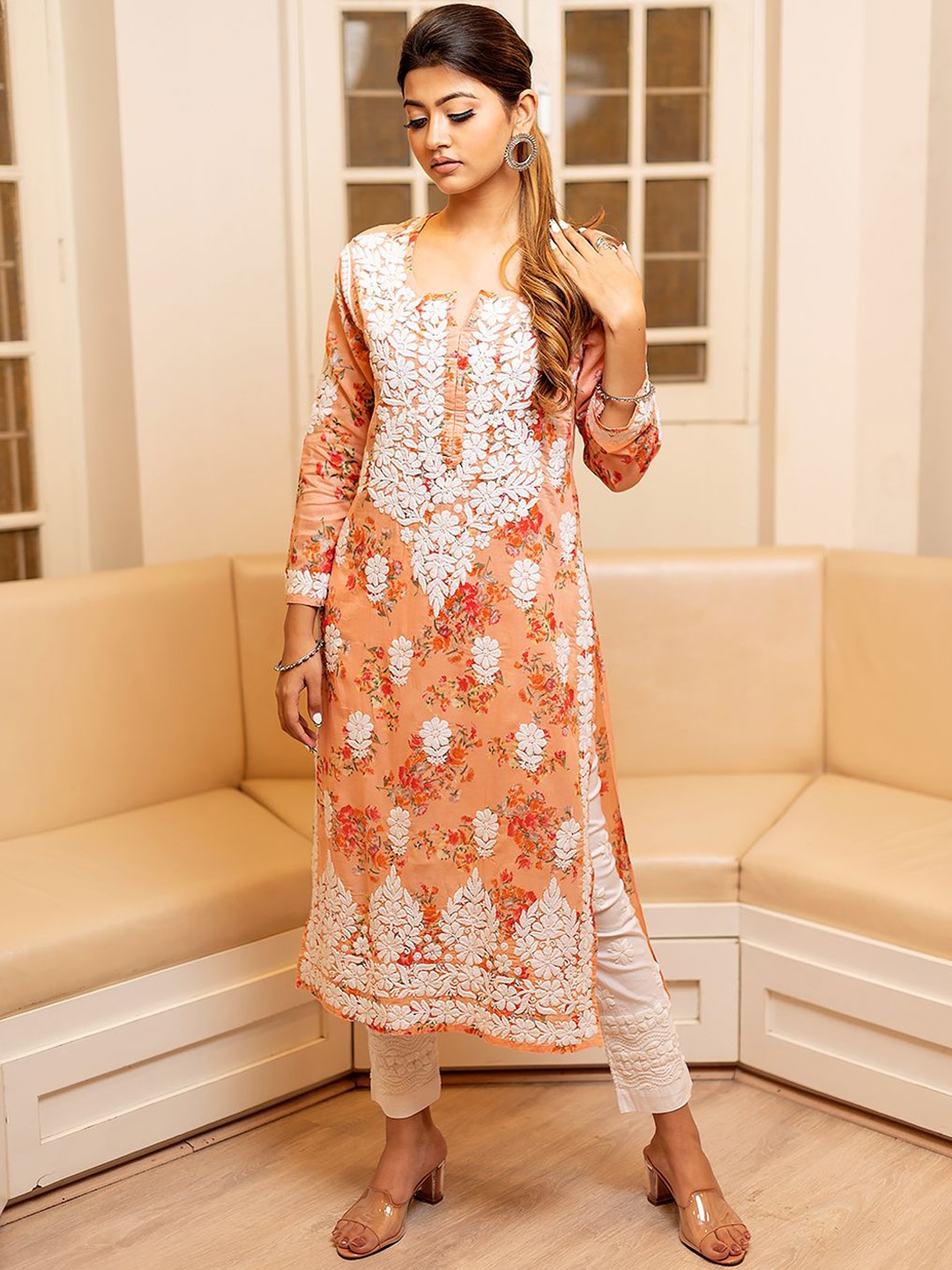 

The Chikan Label Ethnic Motifs Embroidered Chikankari Straight Kurta, Peach