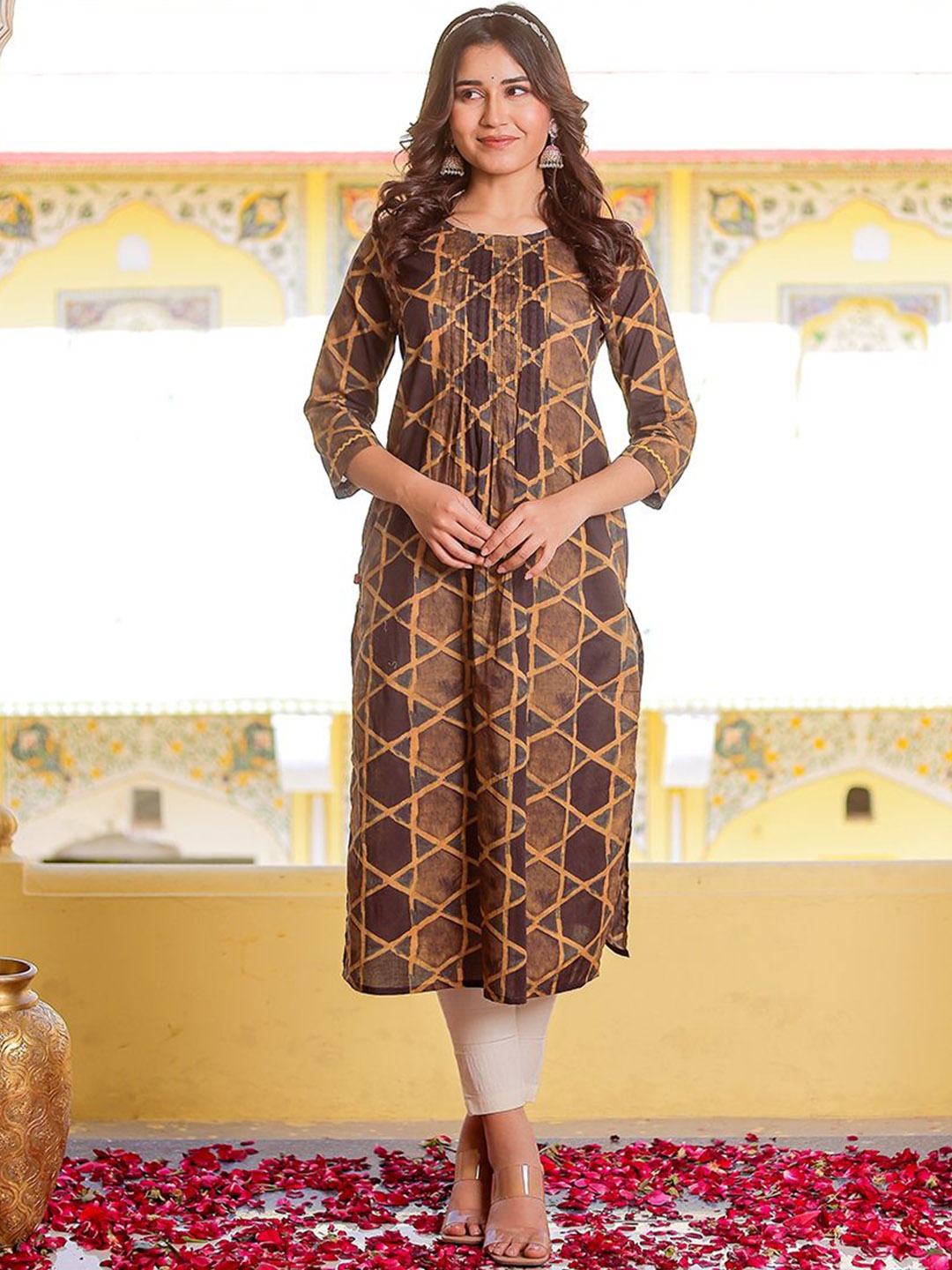 

Chandbaali Geometric Printed Regular Straight Kurta, Brown
