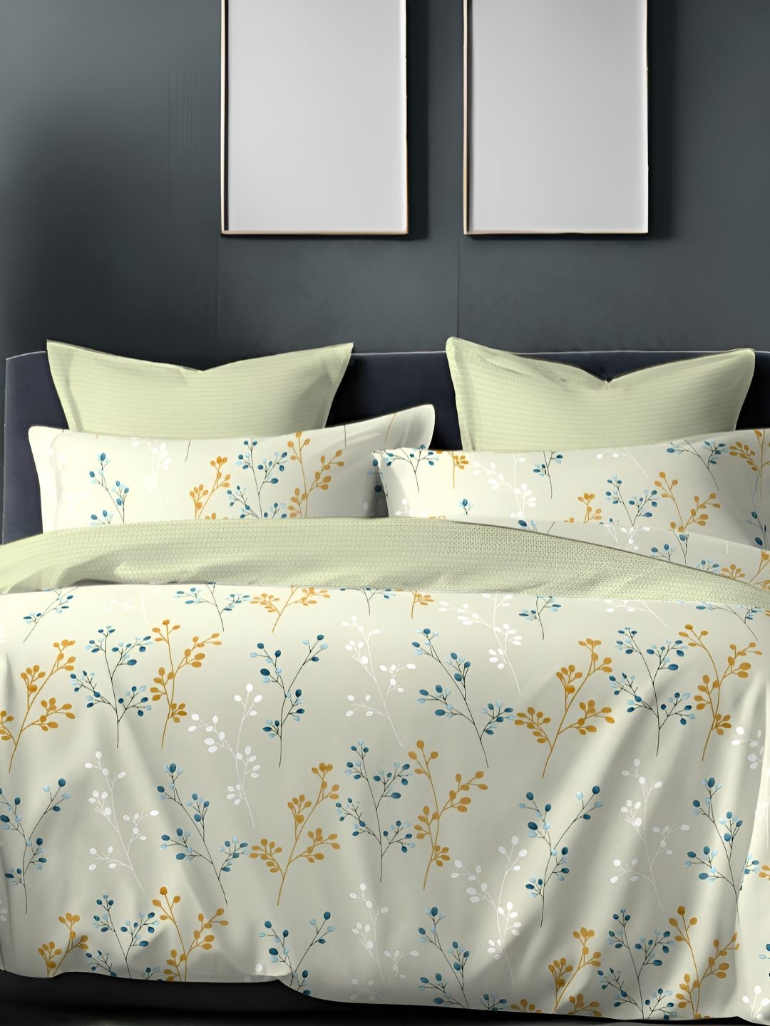 

Sleeping Owls- because your sleep matters White & Green Floral 186 TC Queen Bedsheet with 2 Pillow Covers