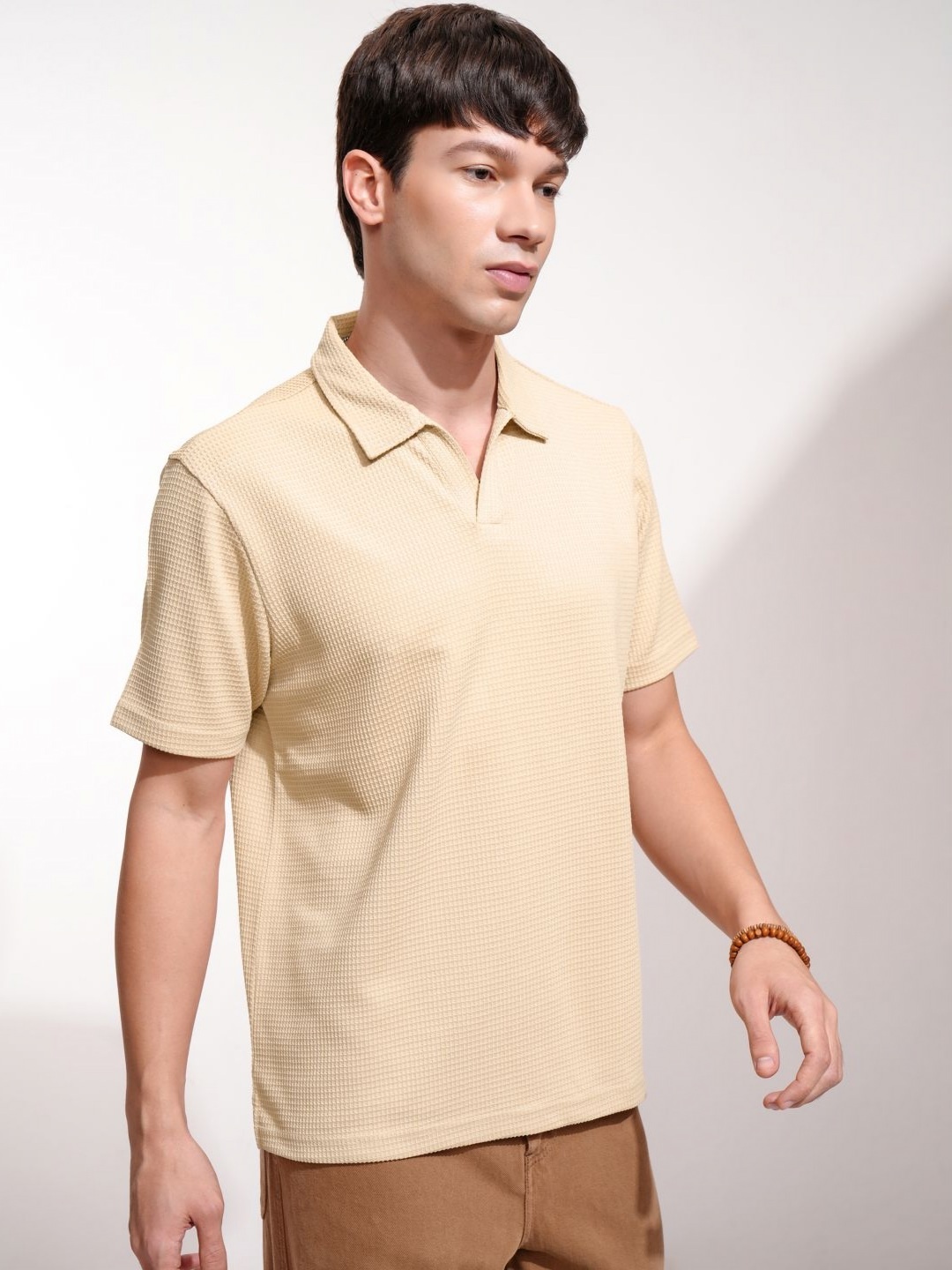 

HIGHLANDER Men Self Design Polo Collar Relaxed Fit T-shirt, Beige