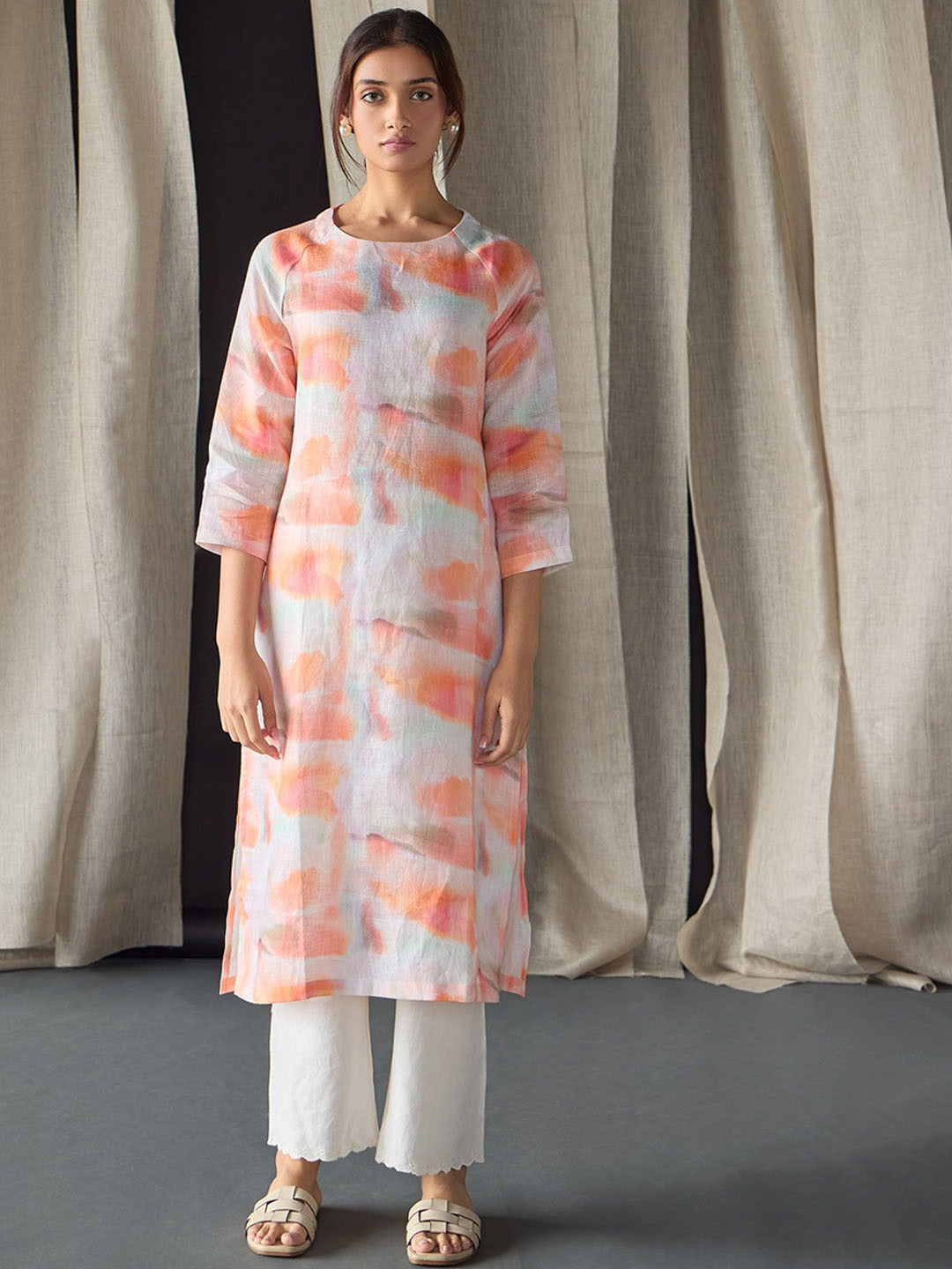 

Bombay Bloom Abstract Printed Straight Linen Kurta with Trousers, White