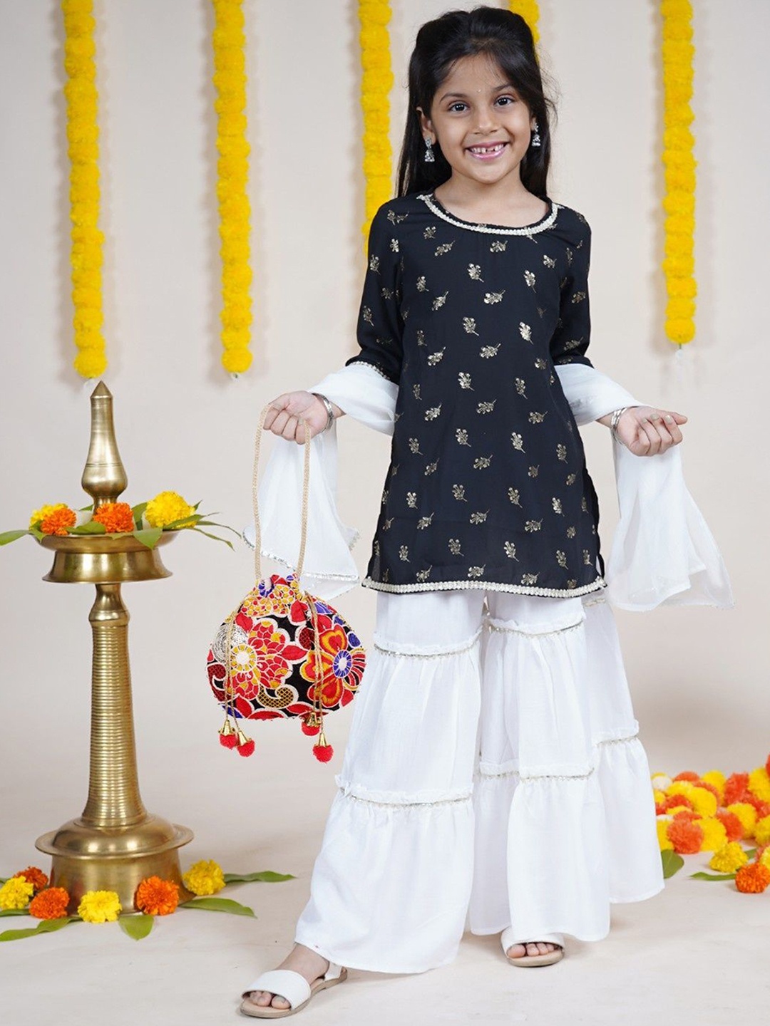 

KiddoPanti Girls Floral Printed Straight Kurta with Sharara & Dupatta, Black