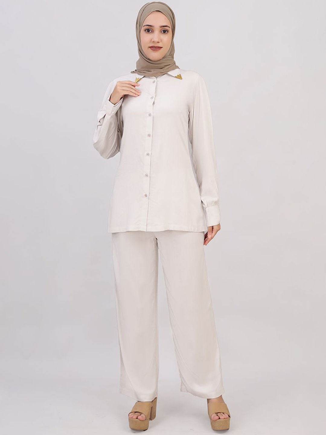 

IDH London Shirt Collar Long Sleeve Shirt With Trouser, Beige