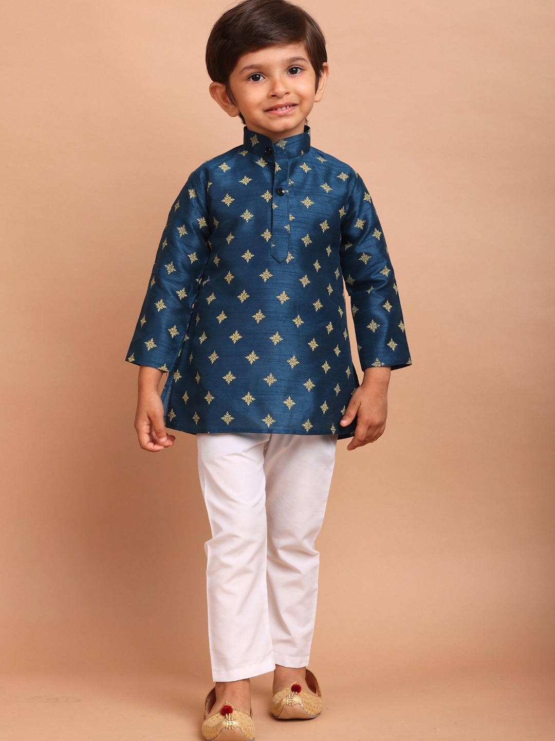 

SHIWAM ETHNIX Boys Ethnic Motifs Printed Regular Silk Straight Kurta, Navy blue