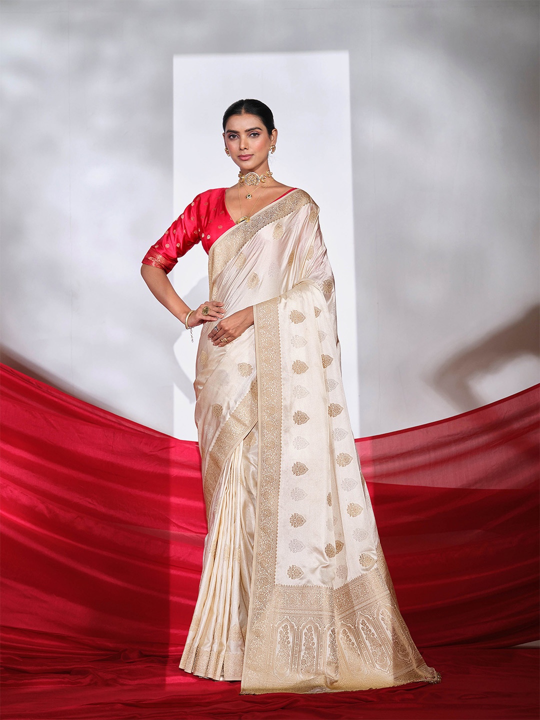 

TANNAH Woven Design Zari Satin Saree, Cream