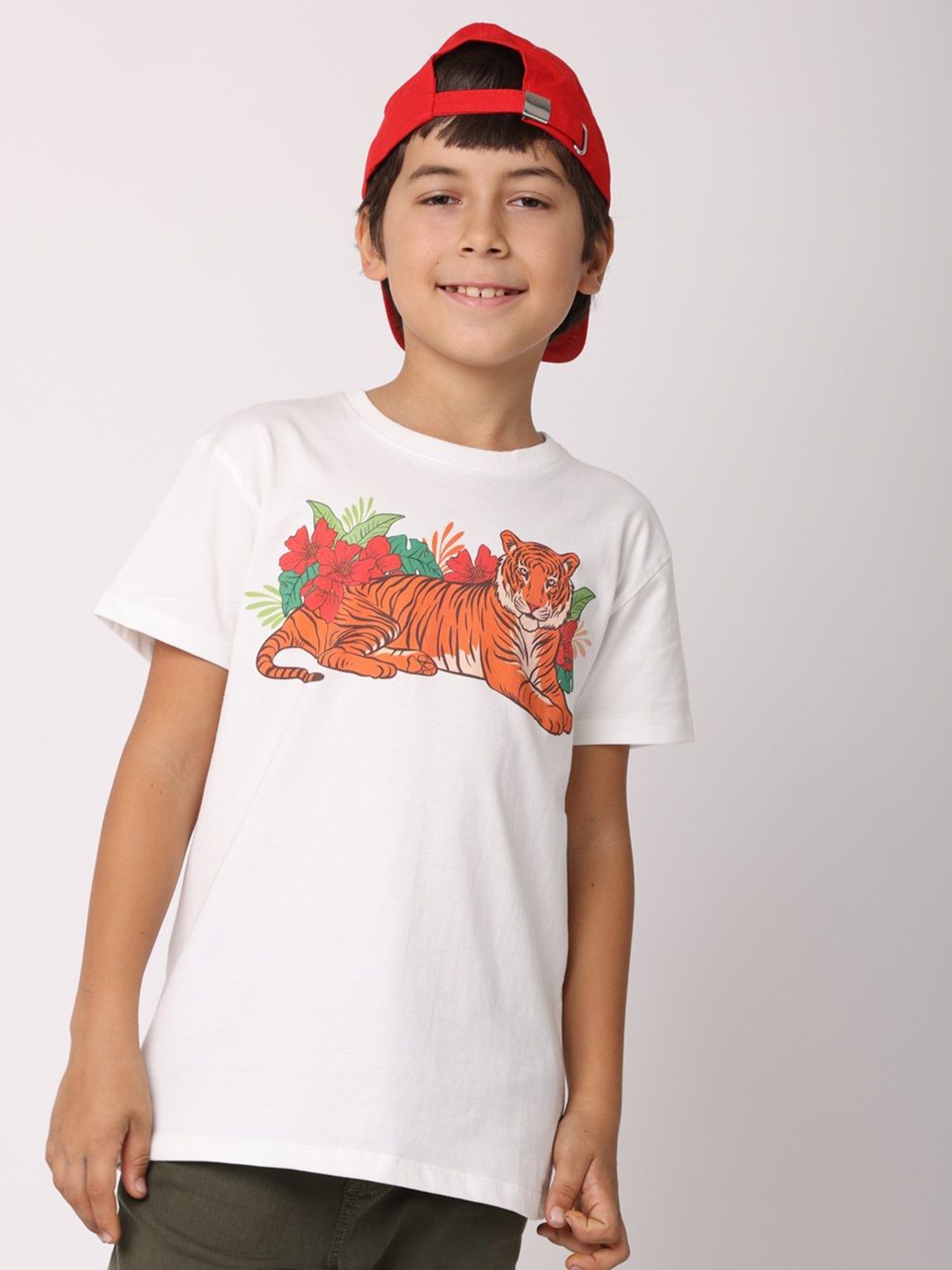 

Wakia Boys Graphic Printed Round Neck Organic Cotton T-shirt, Off white