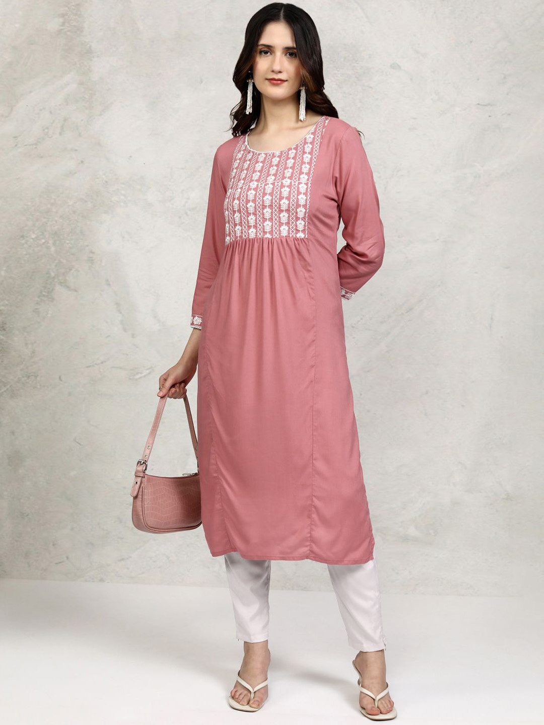

Vishudh Peach-Coloured Floral Embroidered Thread Work Round Neck Straight Kurta