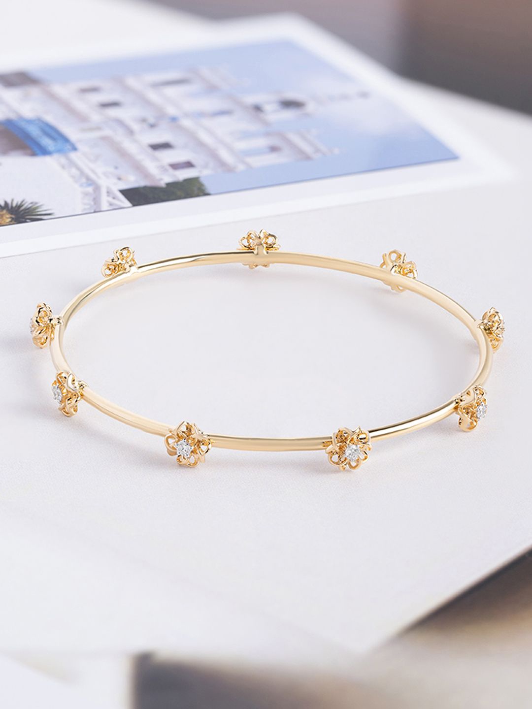 

Mia by Tanishq Women 18 KT Gold & Diamond Bangle 7.45gm, Yellow