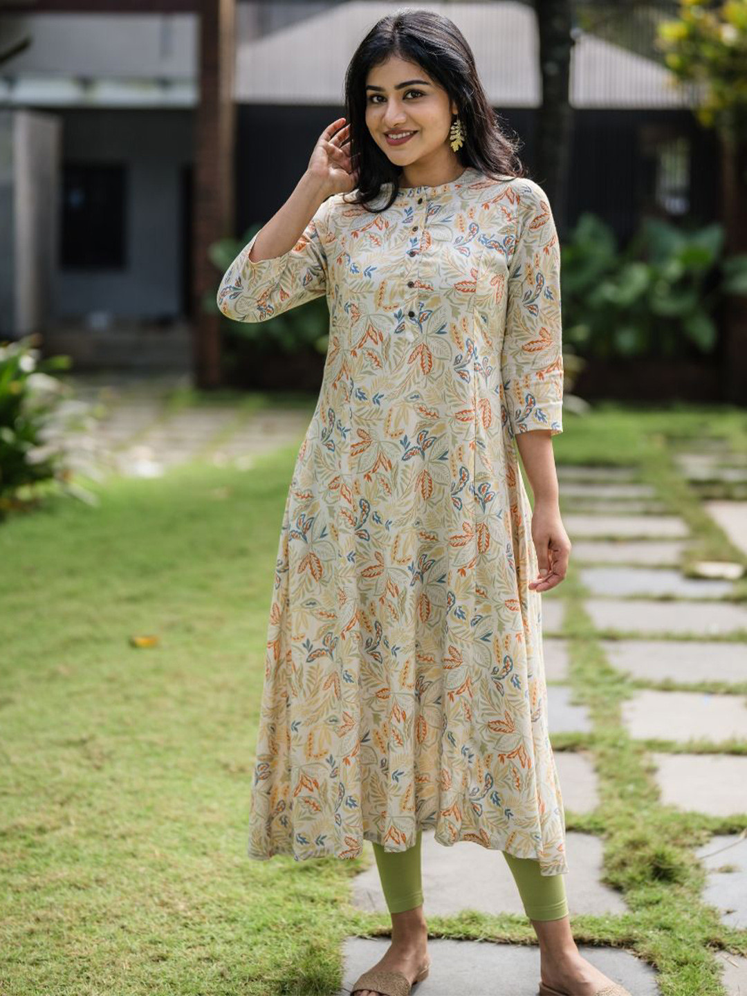 

HAY Floral Printed Mandarin Collar Anarkali Kurta, Beige