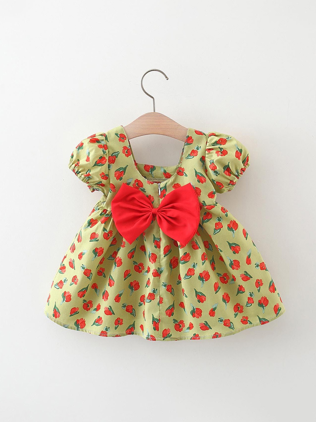 

StyleCast x Revolte Girls Floral Printed Bow Detail Puff Sleeve Cotton Fit & Flare Dress, Green