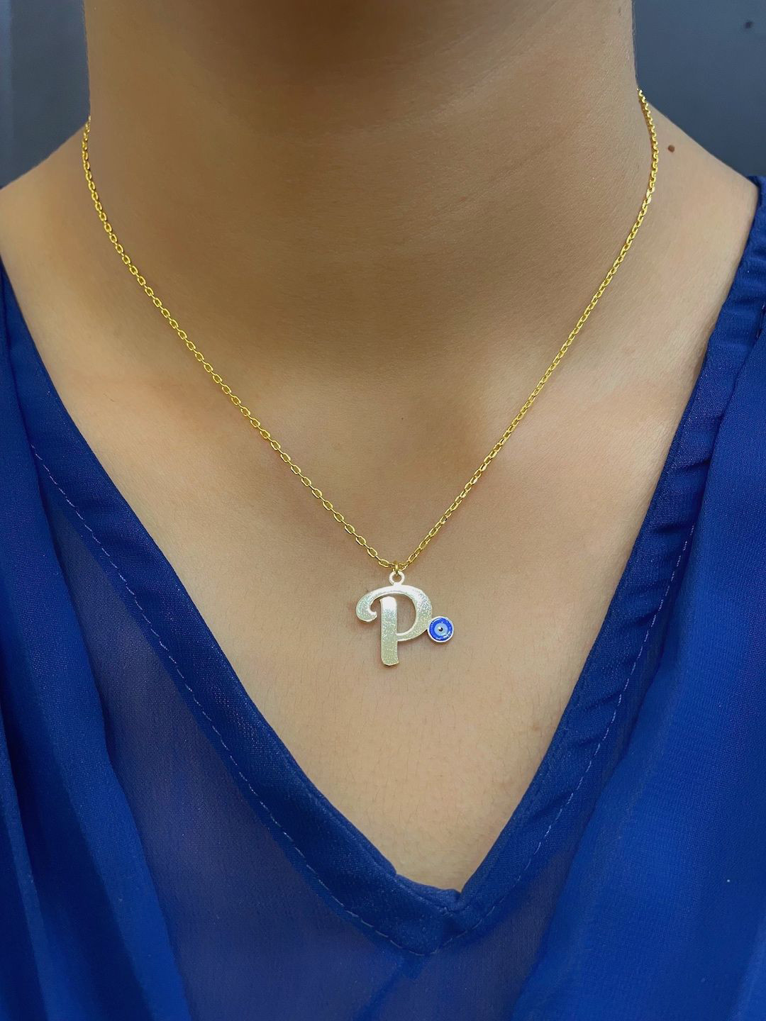 

Digital Dress Room Gold-Plated Letter 'P' Evil Eye Pendant Chain