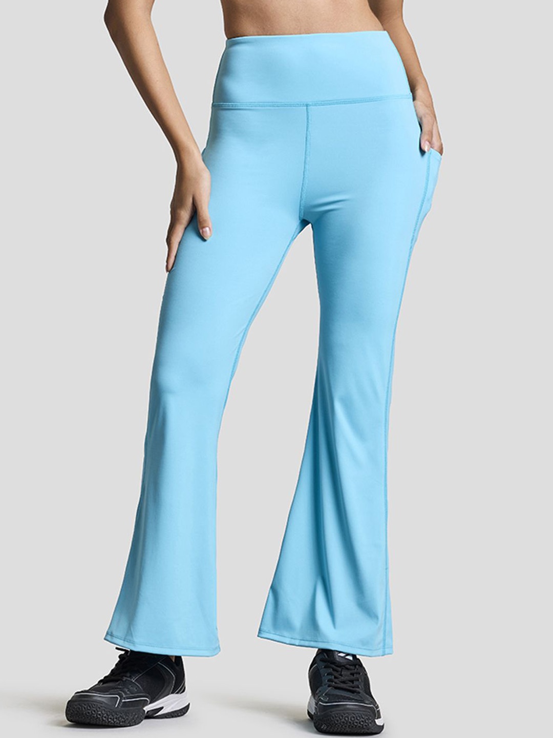 

BOLDFIT Women Bootcut Free Flared Tight, Blue