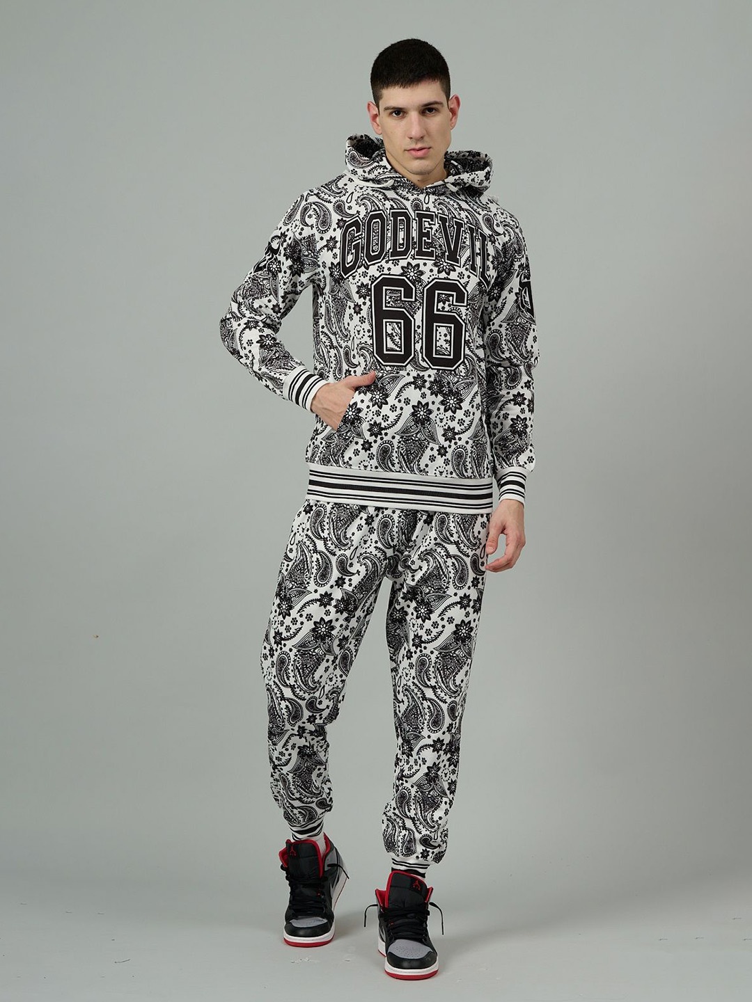 

GO DEVIL Paisley Printed Hooded Oversized Woollen Fleece Sweatshirt With Jogger, White