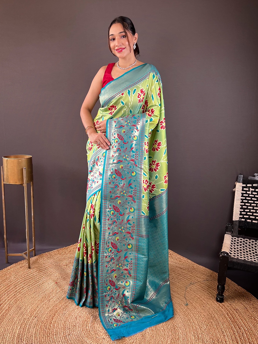 

STAVA CREATION Women Woven Design Art Silk Gadwal Saree With Blouse Piece, Lime green