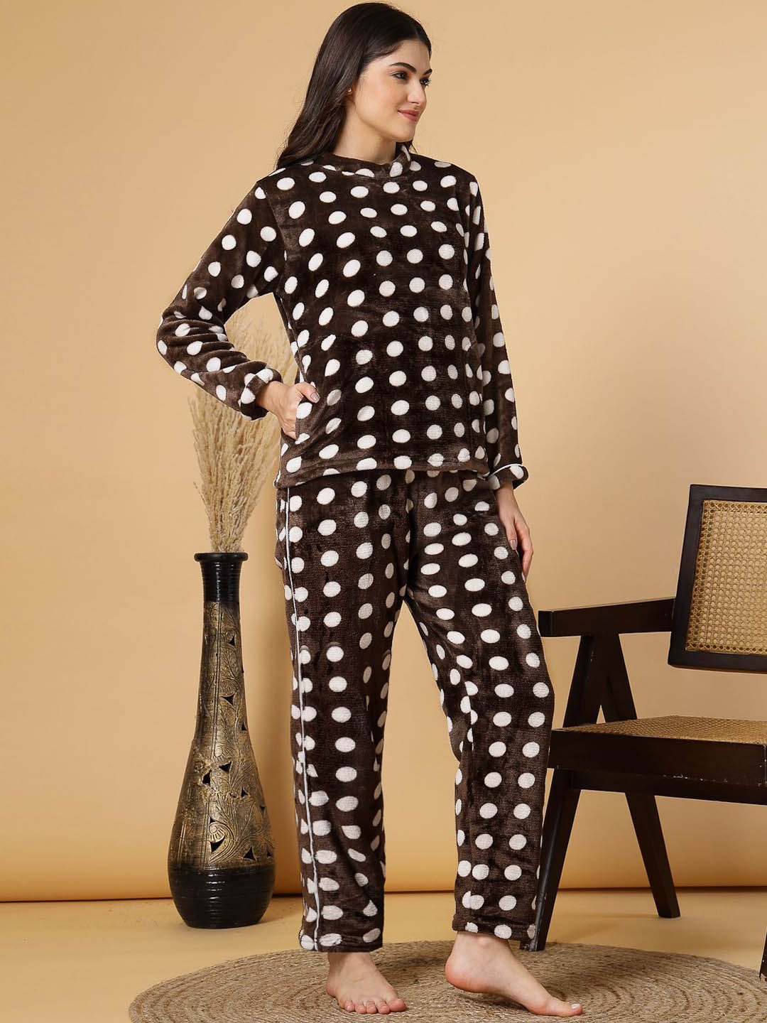 

FABINALIV Geometric Round Neck Winter Night Suit with 2 Side Pockets, Brown
