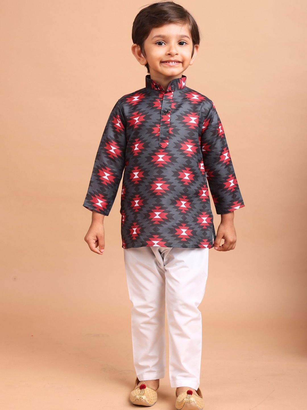 

SHIWAM ETHNIX Boys Geometric Printed Regular Cotton Straight Kurta, Black