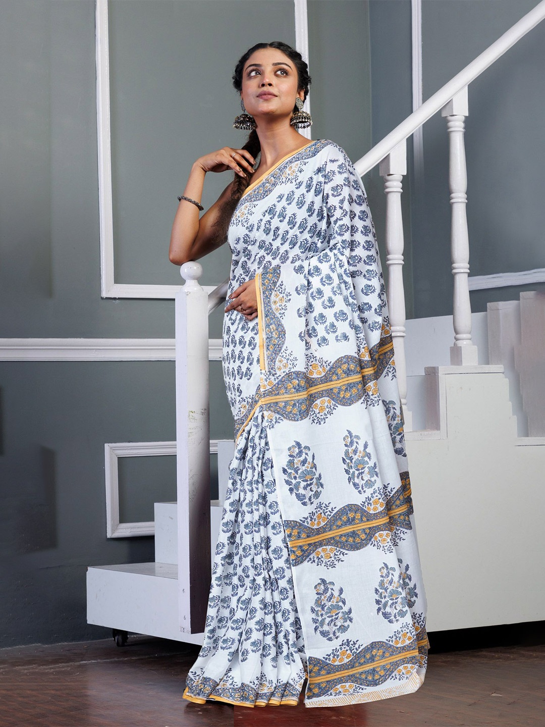 

Unnati Silks Floral Block Printed Pure Cotton Handloom Saree, White