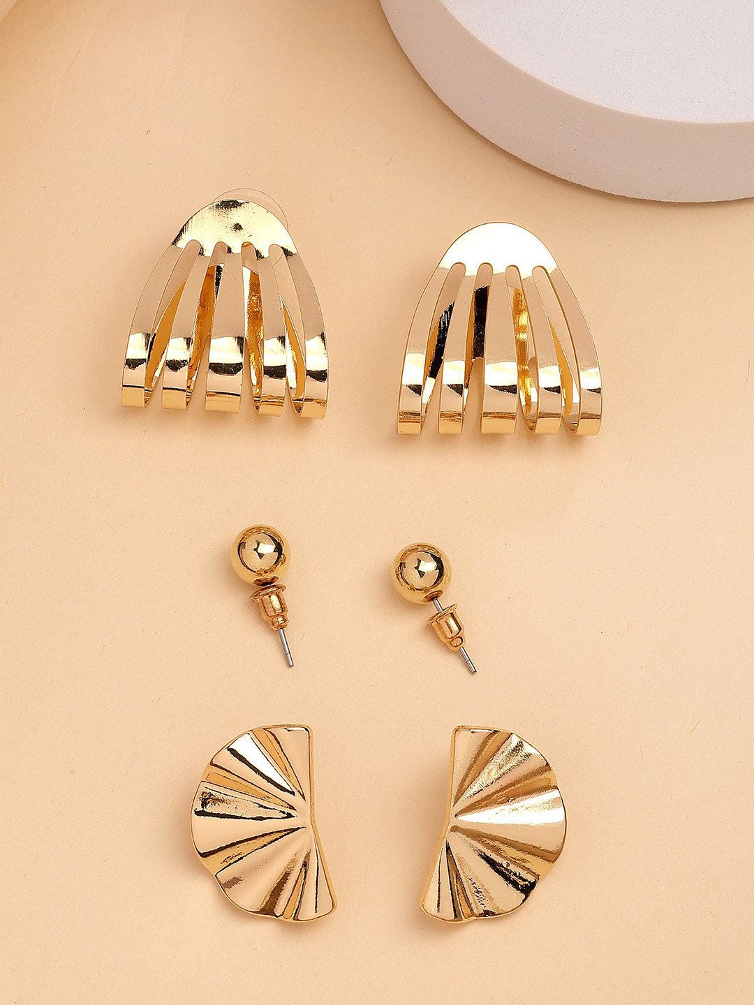 

Bohey by KARATCART Contemporary Studs Earrings, Gold