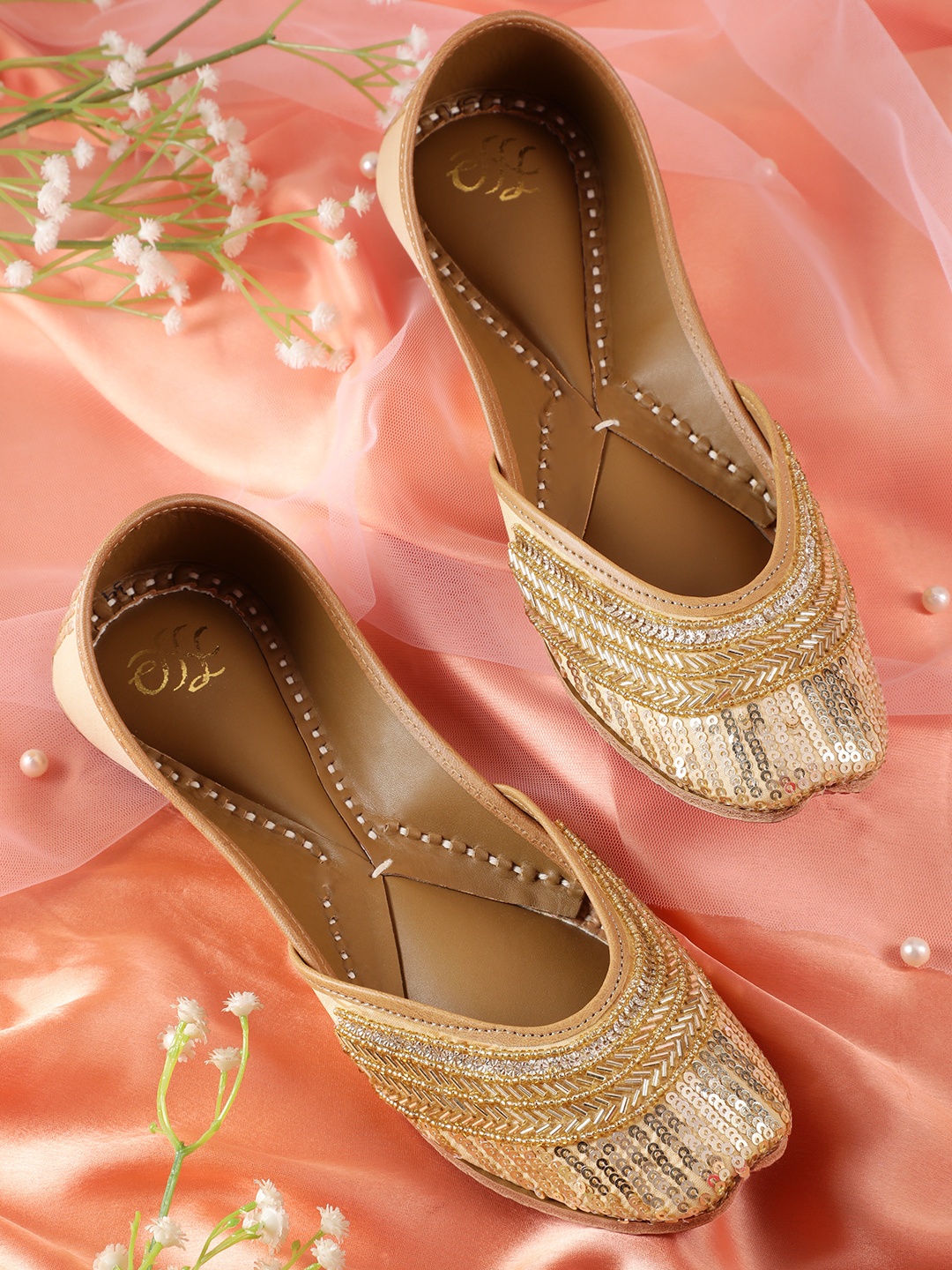

House of Pataudi Women Ethnic Embellished Mojaris, Beige