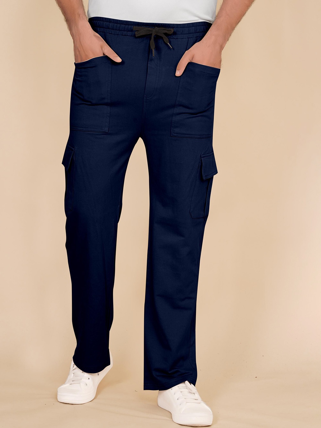 

BLURR Men Relaxed Mid-Rise Cargos Trousers, Navy blue