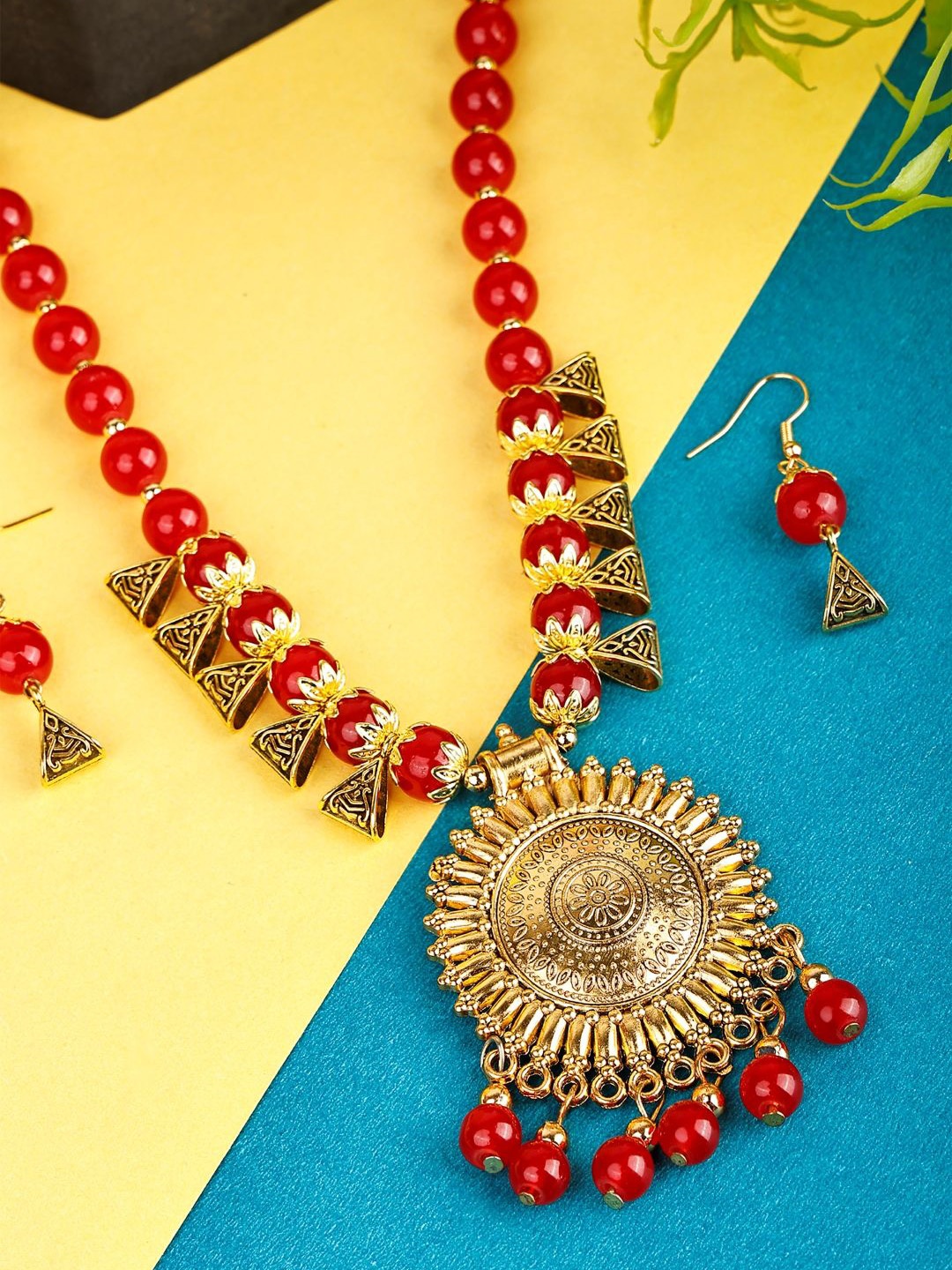 

SUNHARI Gold- Plated Pearl Beaded Jewellery Set