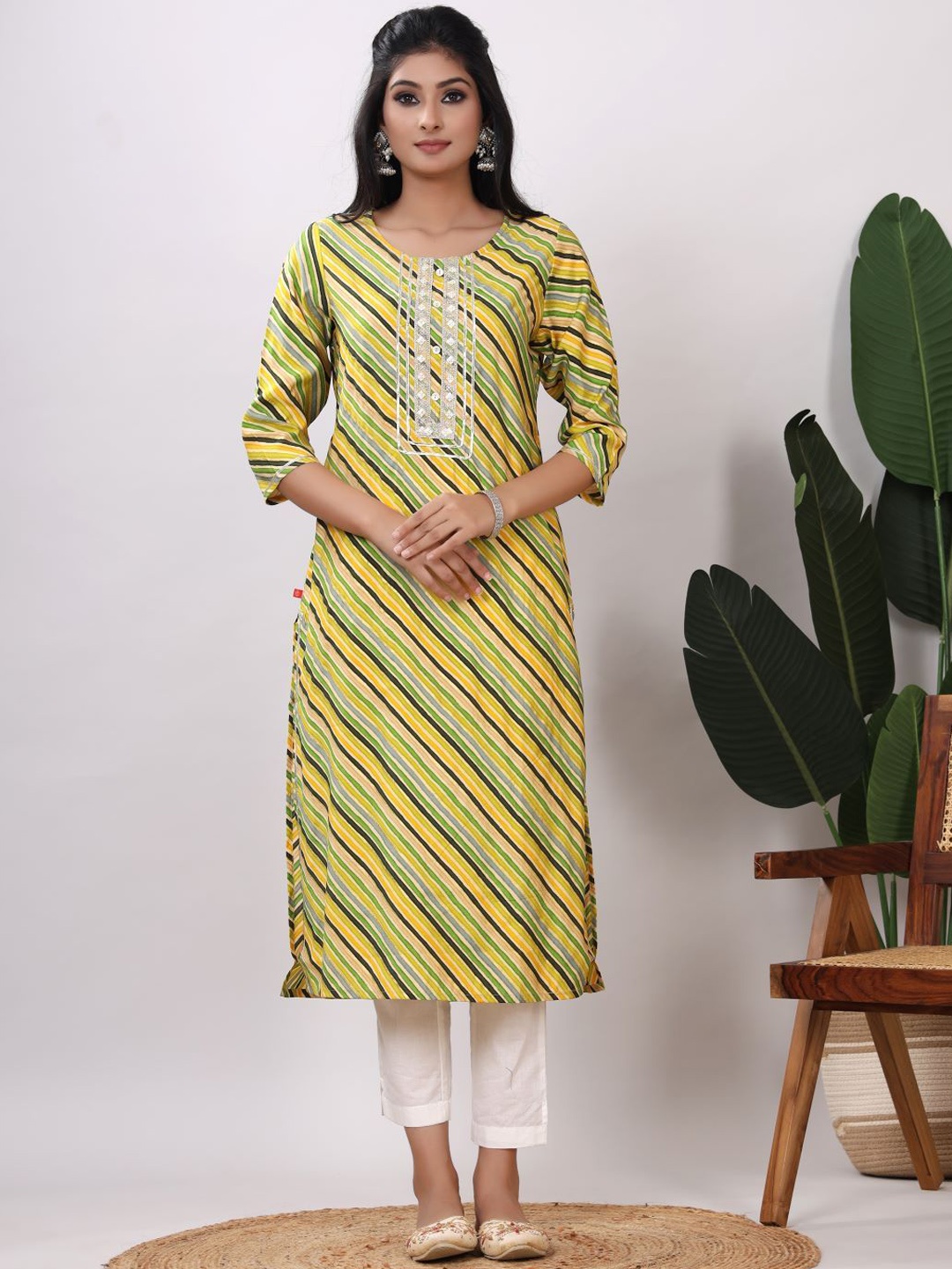 

Chandbaali Leheriya Printed Round Neck Silk Straight Kurta, Yellow
