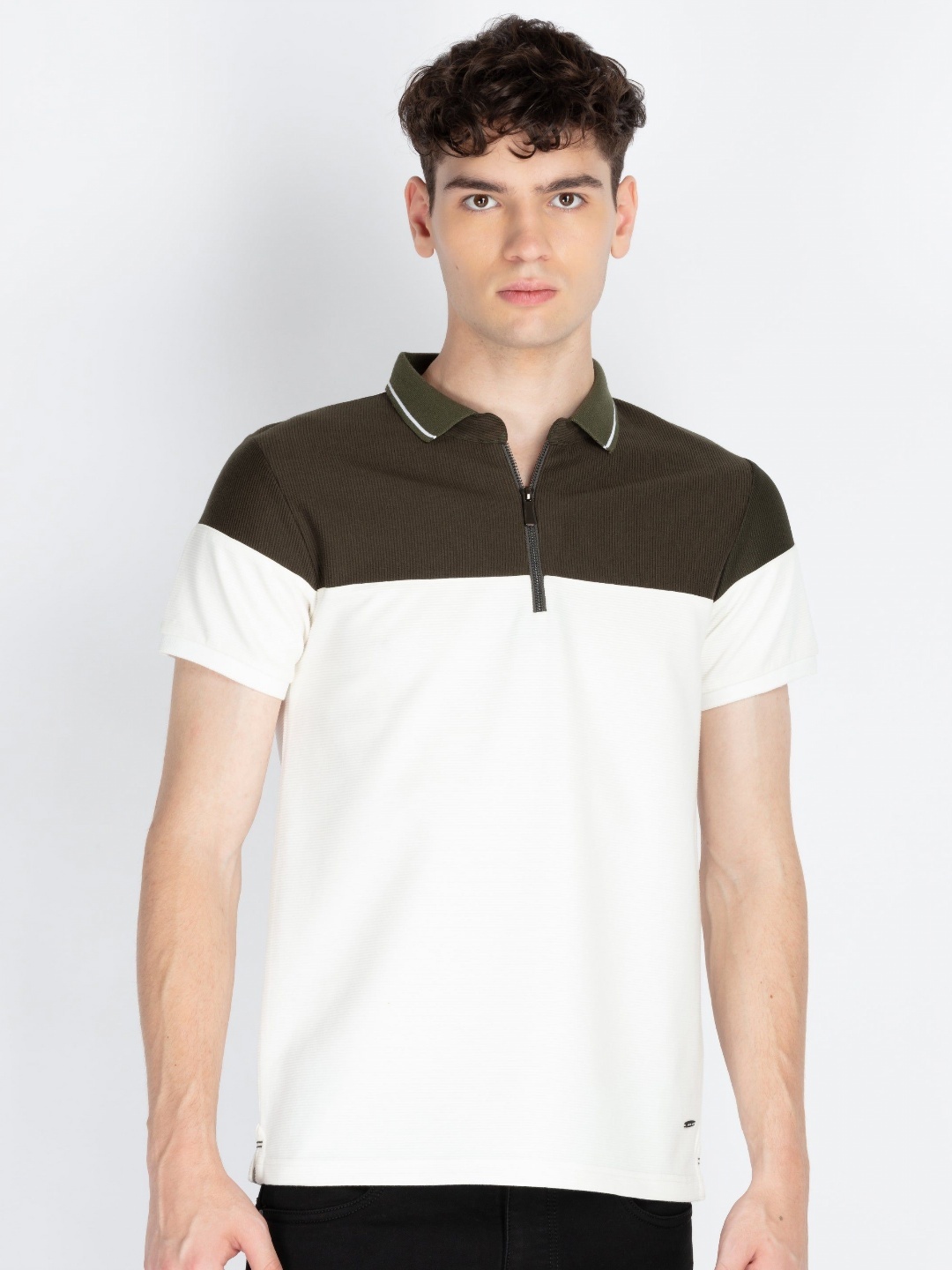 

Status Quo Men Colourblocked Polo Collar Pockets T-shirt, Multi