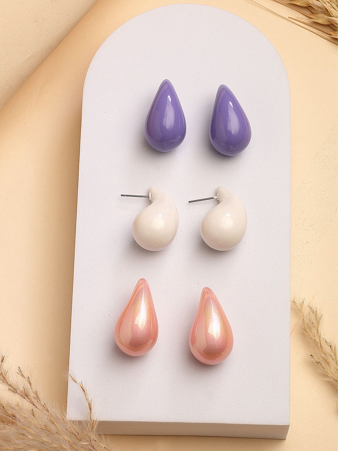 

Bohey by KARATCART Contemporary Studs Earrings, Multi