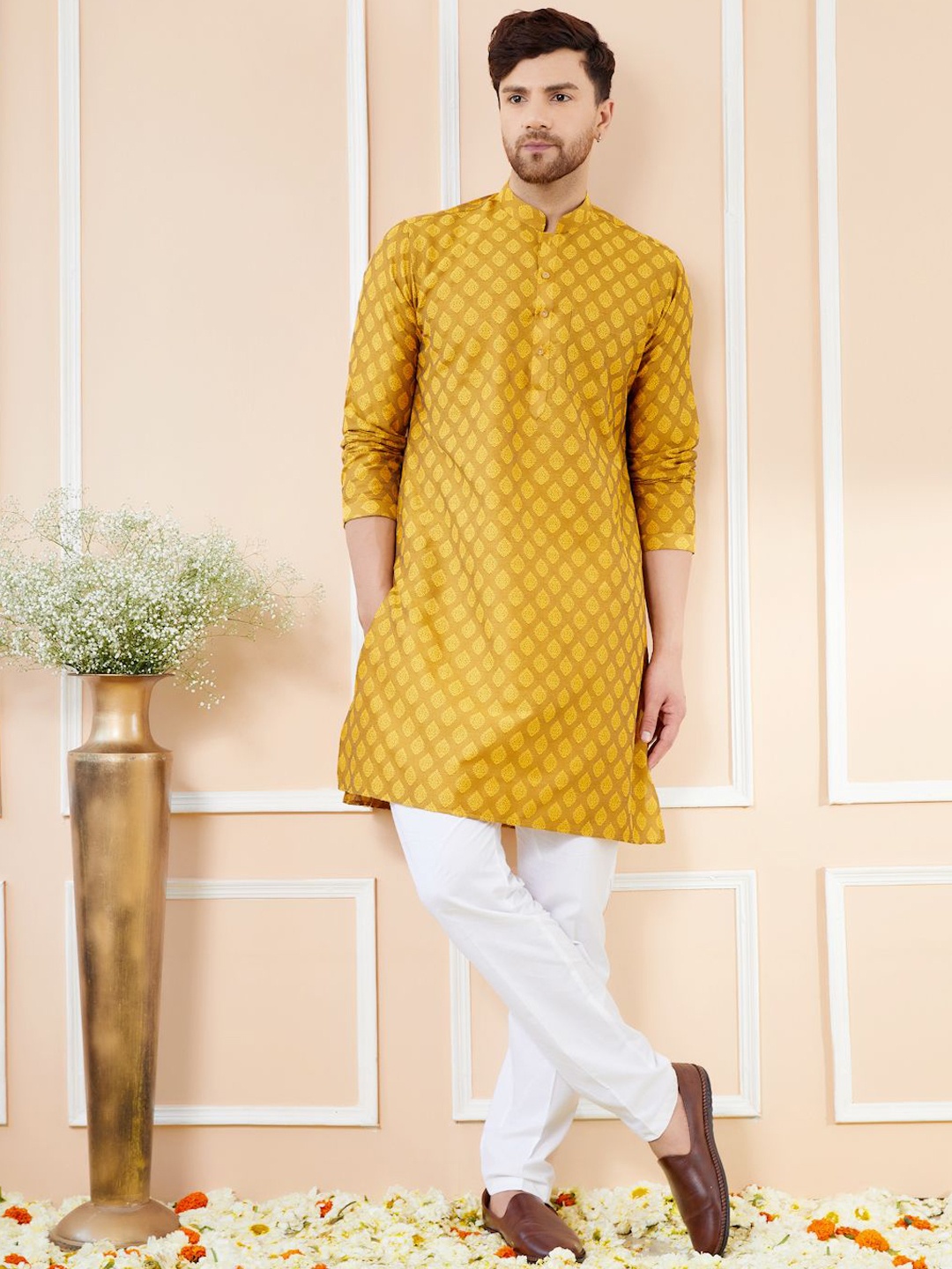 

See Designs Ethnic Motifs Mandarin Collar Pure Silk Straight Kurta, Mustard