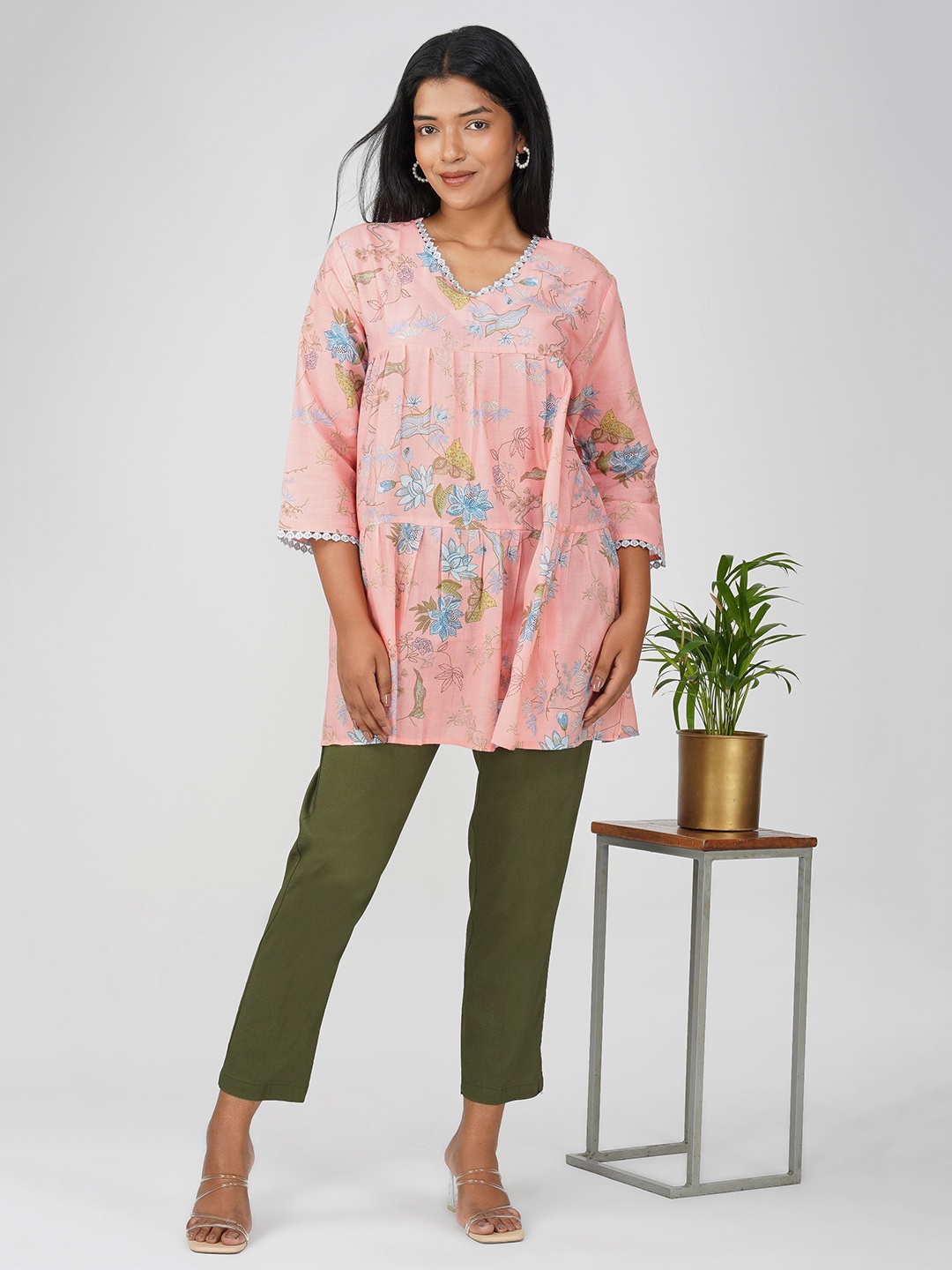 

Bindigasm Printed Three Quarter Sleeves Tunic & Trouser, Peach