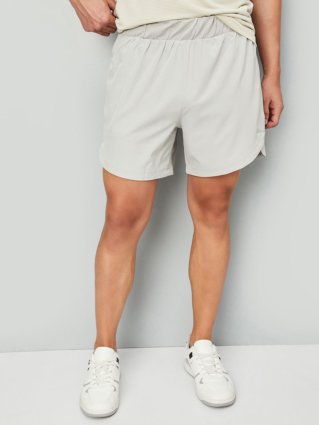 

max Men Solid Regular Fit Mid-Rise Fashion Shorts, Grey