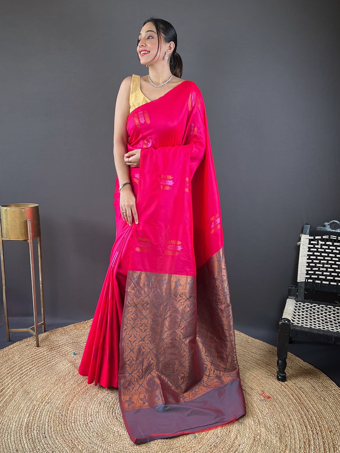 

STAVA CREATION Woven Design Zari Art Silk Banarasi Saree, Pink