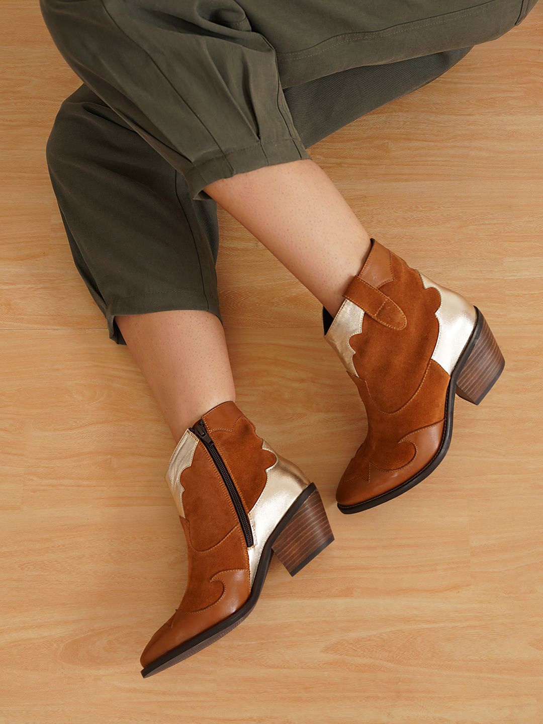

Peach Flores Women Colourblocked Blocked Heeled Cowboy Boots, Brown