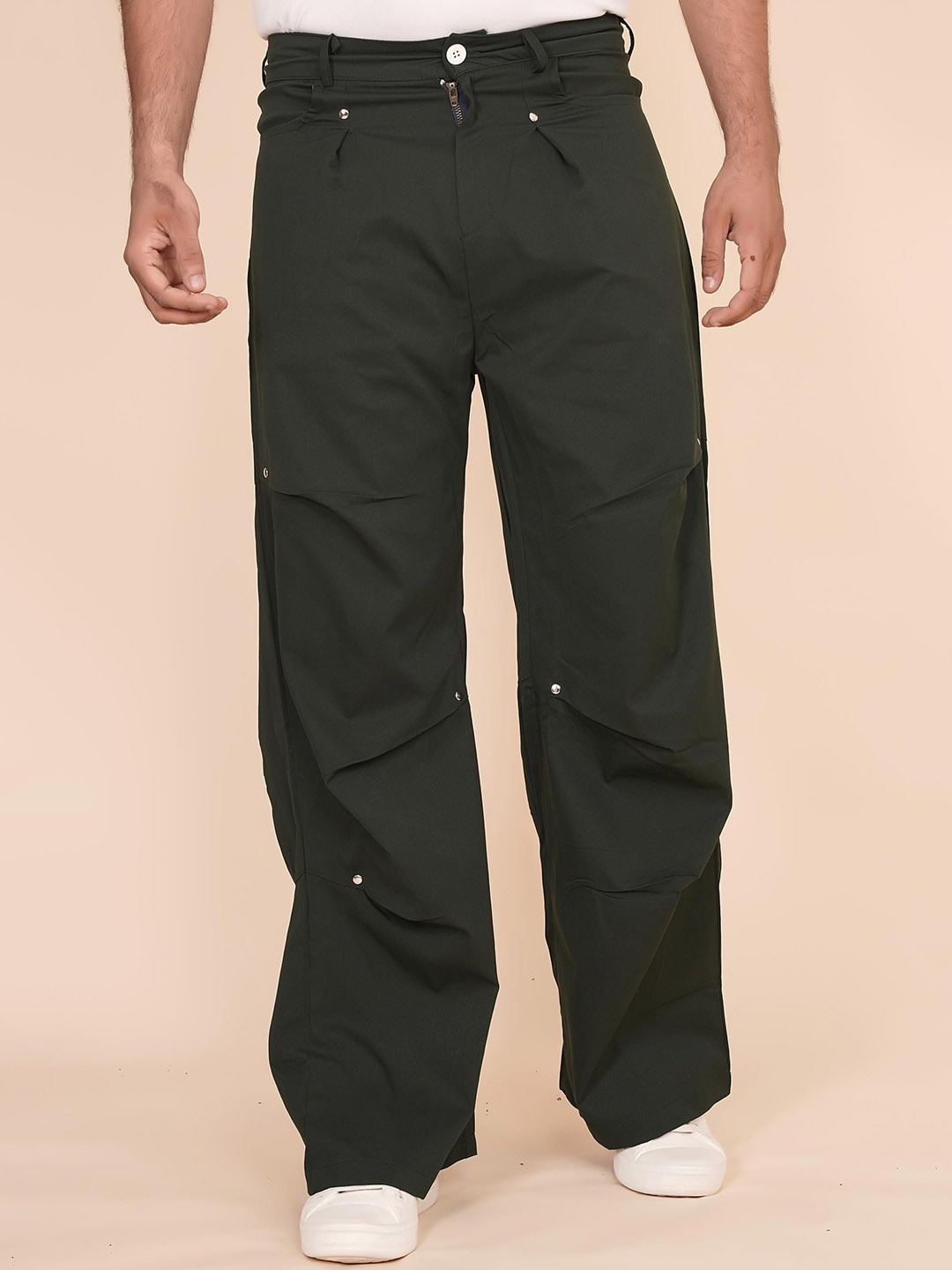 

BLURR Men Cotton Relaxed Regular Mid-Rise Trousers, Olive