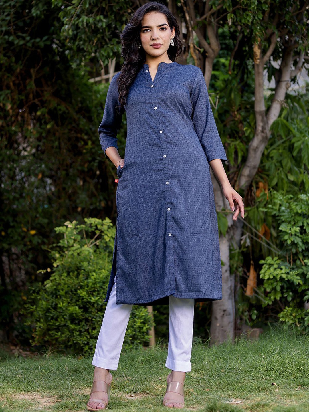 

Chandbaali Woven Design Mandarin Collar Cotton Cambric Straight Kurta, Blue