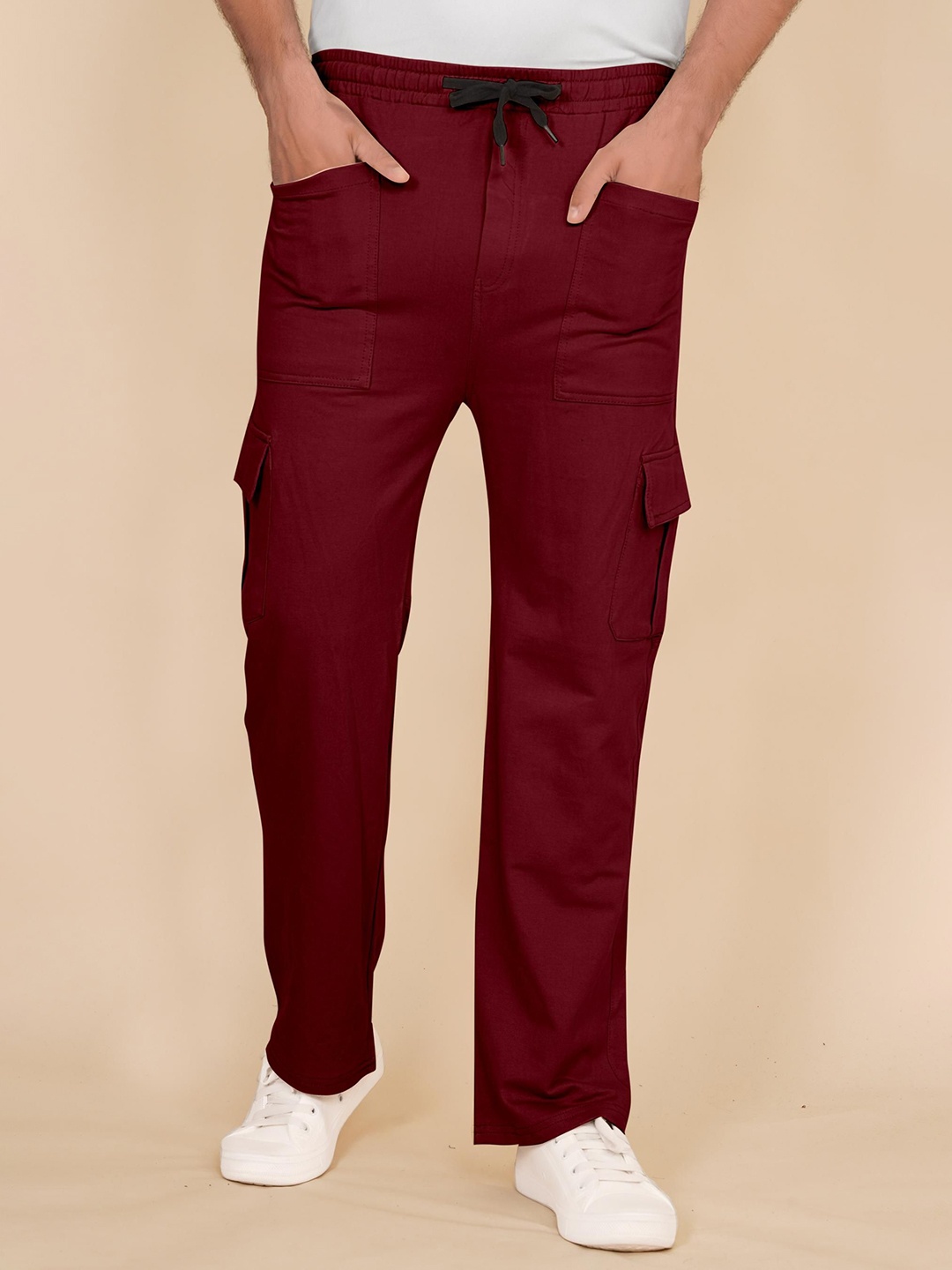 

BLURR Men Cotton Relaxed Drawstring Mid-Rise Regular Fit Trousers, Maroon