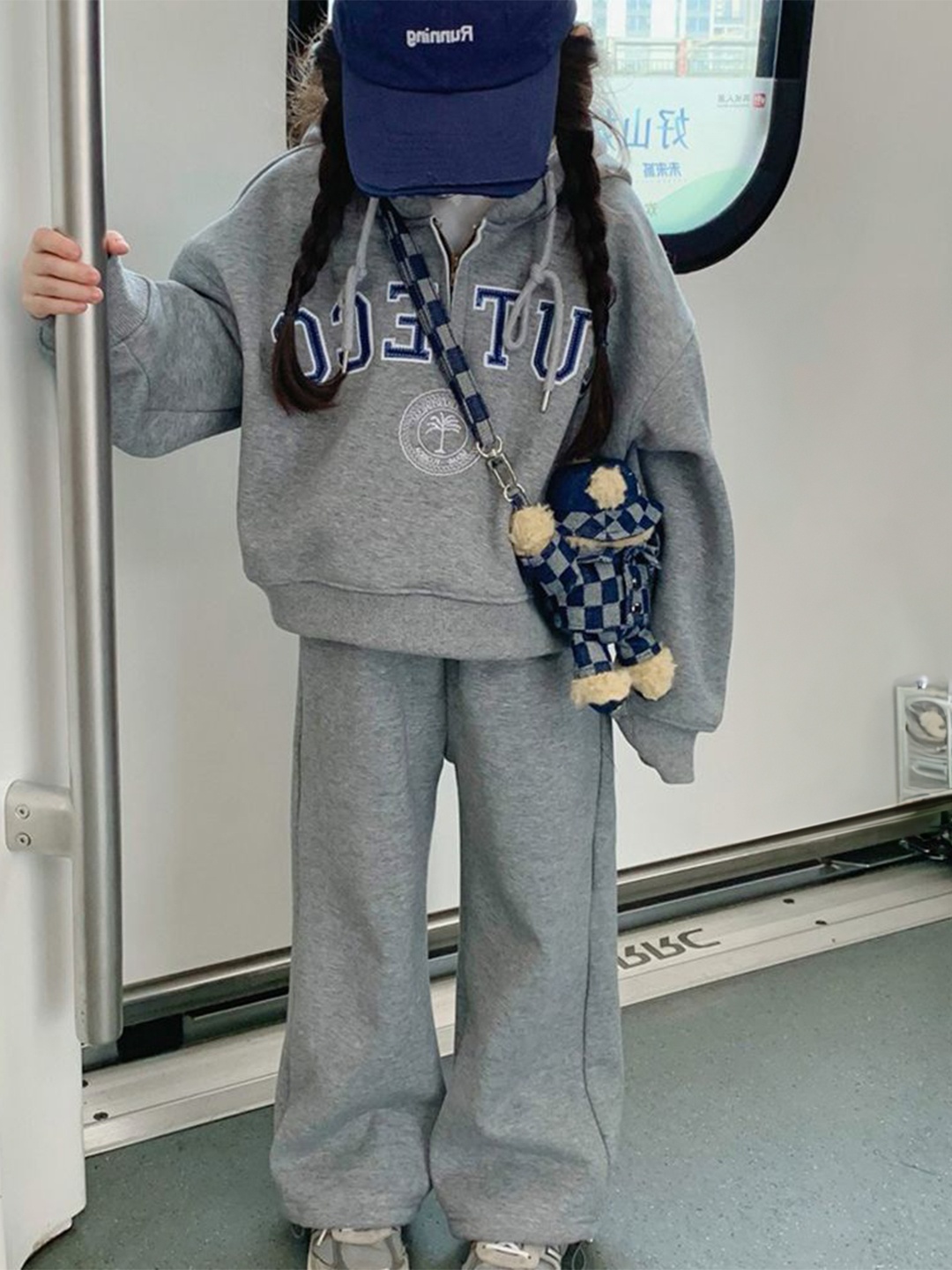 

StyleCast x Revolte Girls Hooded Printed Sweatshirt with Trouser, Grey