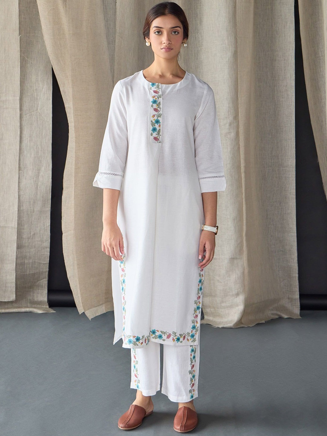 

Bombay Bloom Floral Embroidered Linen Straight Kurta With Trouser, White