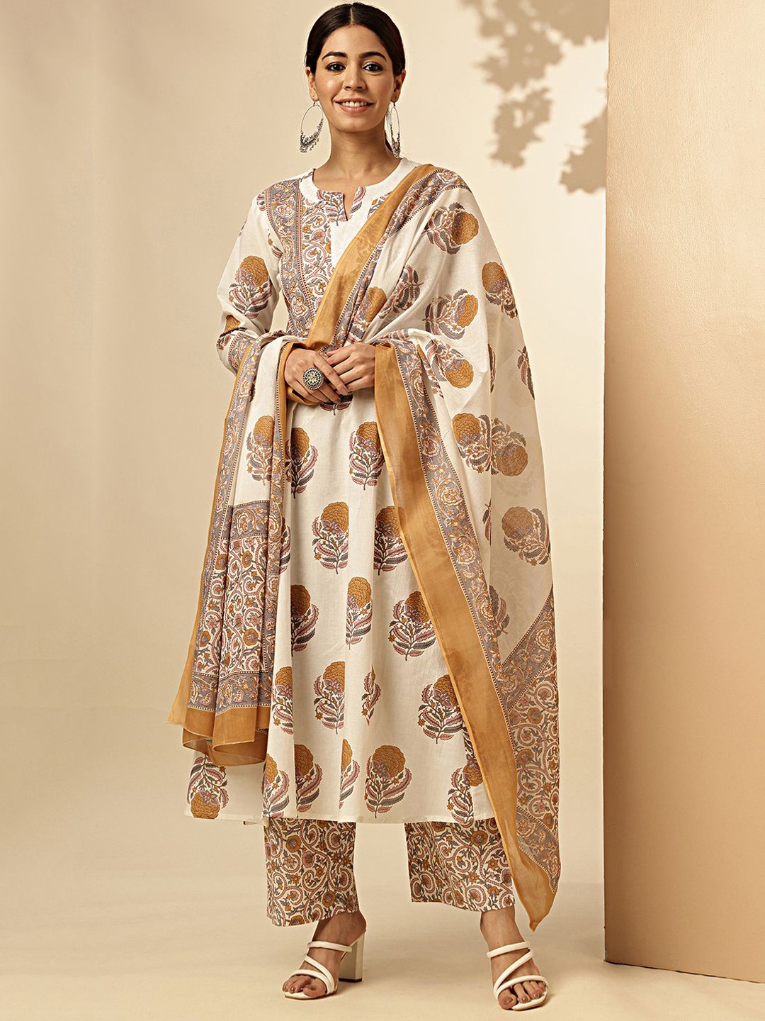 

Vbuyz Floral Printed Pure Cotton Kurta with Palazzos & With Dupatta, White