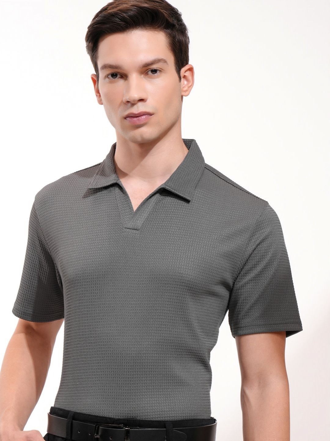 

HIGHLANDER Men Self Design Polo Collar Relaxed Fit T-shirt, Grey