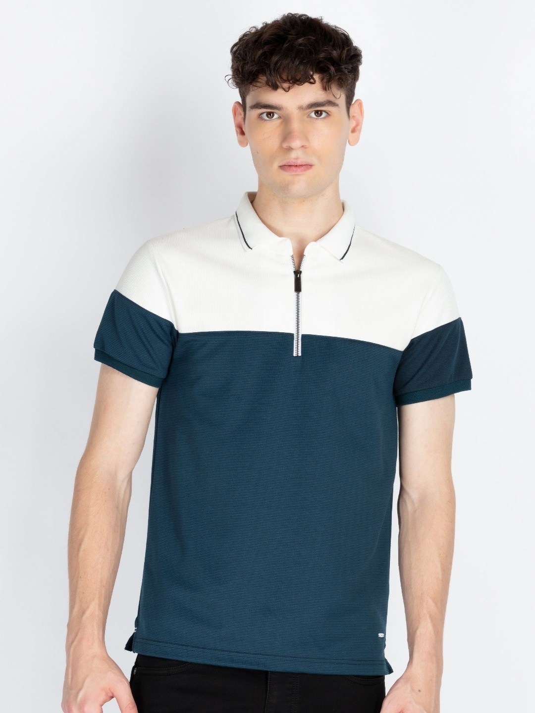 

Status Quo Men Colourblocked Polo Collar Pockets T-shirt, Multi