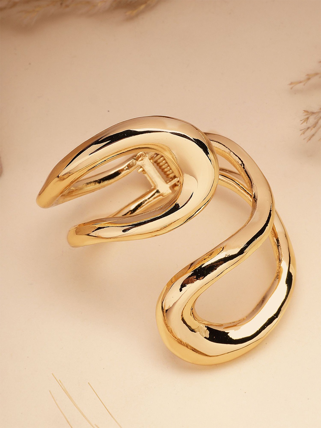 

Bohey by KARATCART Gold-Plated Stainless Steel Cuff Bracelet