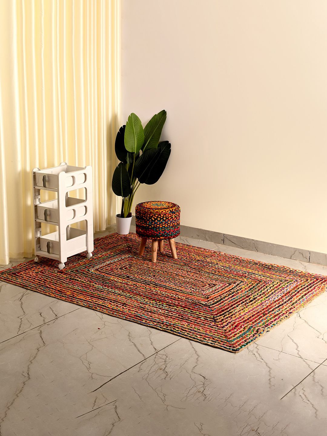 

Kuber Industries Red & Blue 2 Pieces Geometric Carpet & Round Ottoman Stool