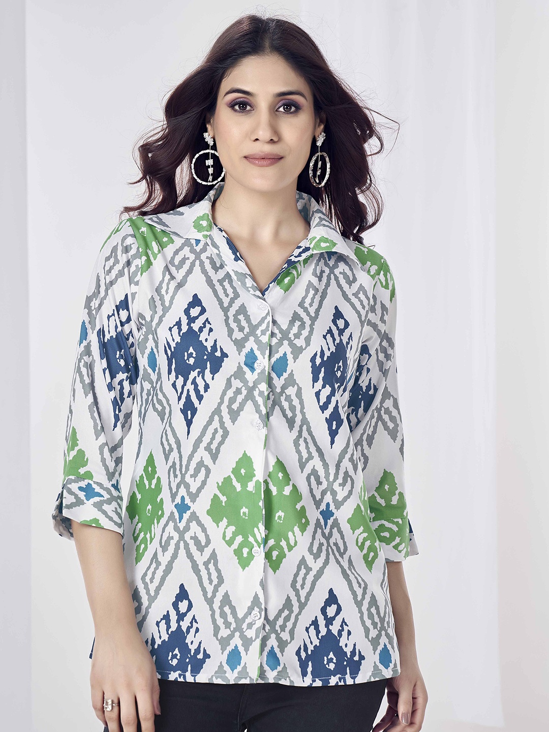 

SHOPGARB Women Relaxed Spread Collar Abstract Printed Casual Shirt, White