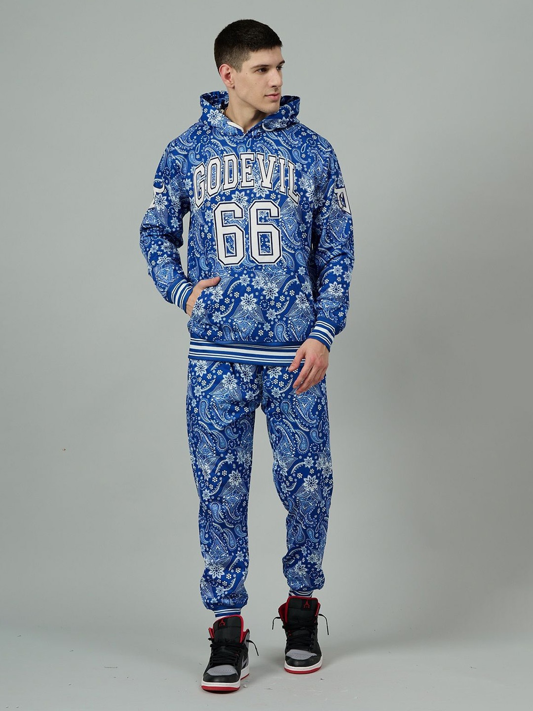 

GO DEVIL Floral Printed Hooded Oversized Woollen Fleece Sweatshirt With Jogger, Blue