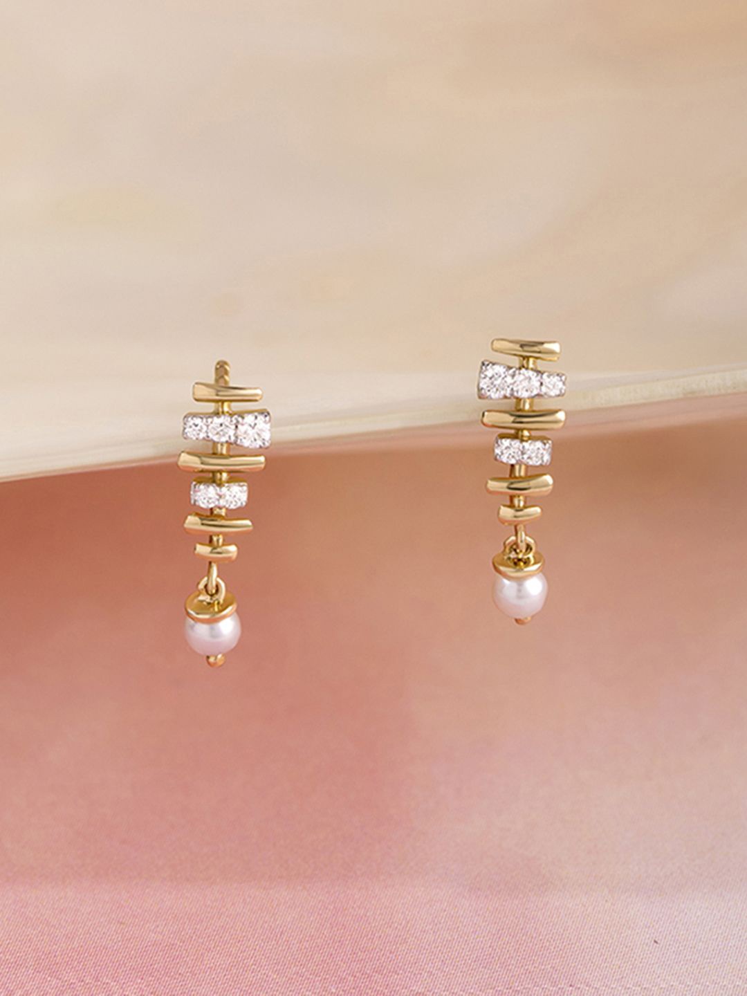 

Mia by Tanishq Women 14 KT Gold Pearl & Diamond Studded Drop Earrings - 1.38 g