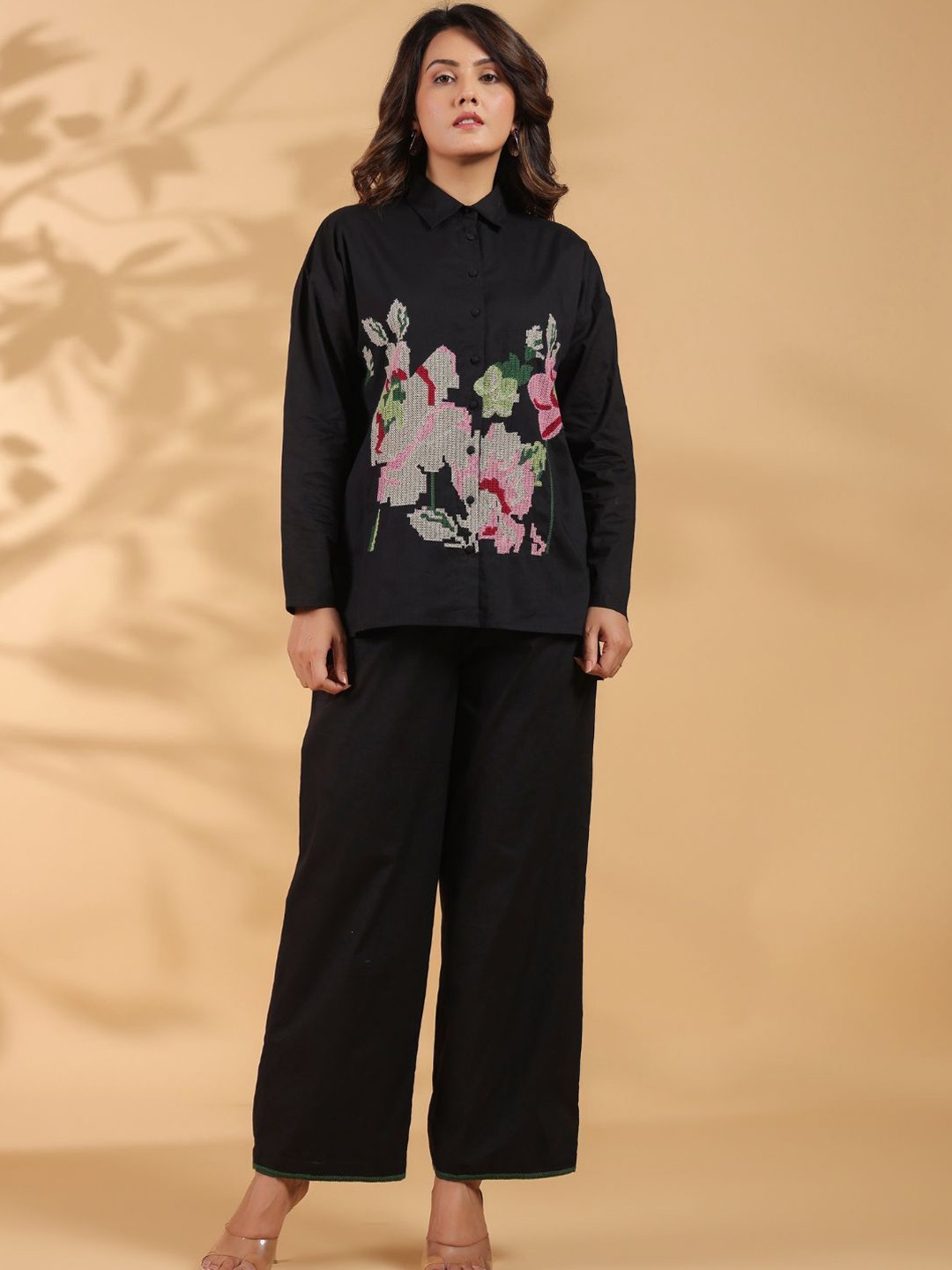

Zolo Label Floral Embroidered Shirt With Trousers, Black