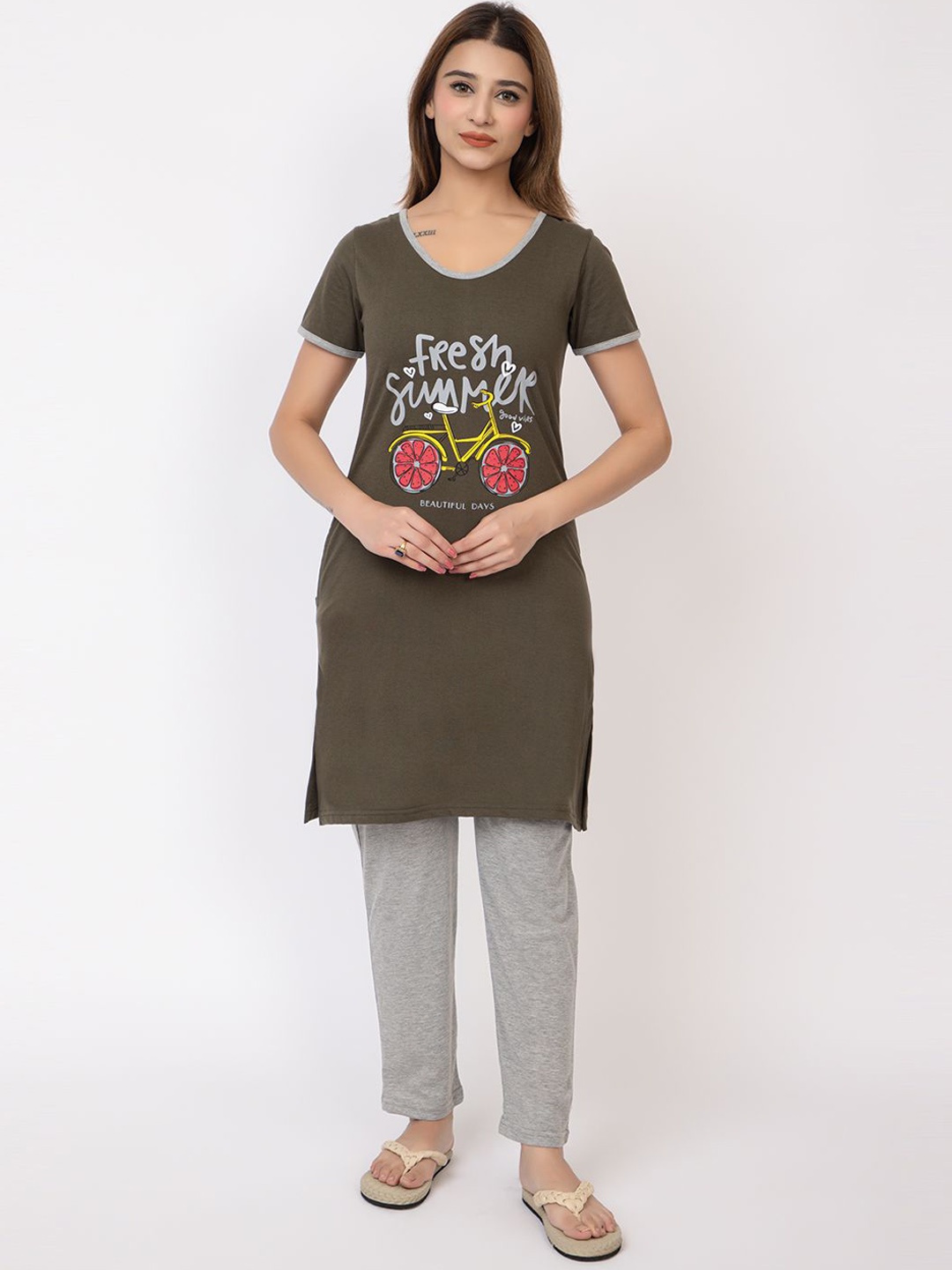 

GEE 5 Women Typography Printed Night suit, Green