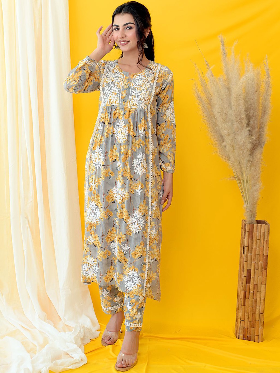 

The Chikan Label Floral Printed & Embroidered Chikankari Straight Kurta with Trousers, Yellow