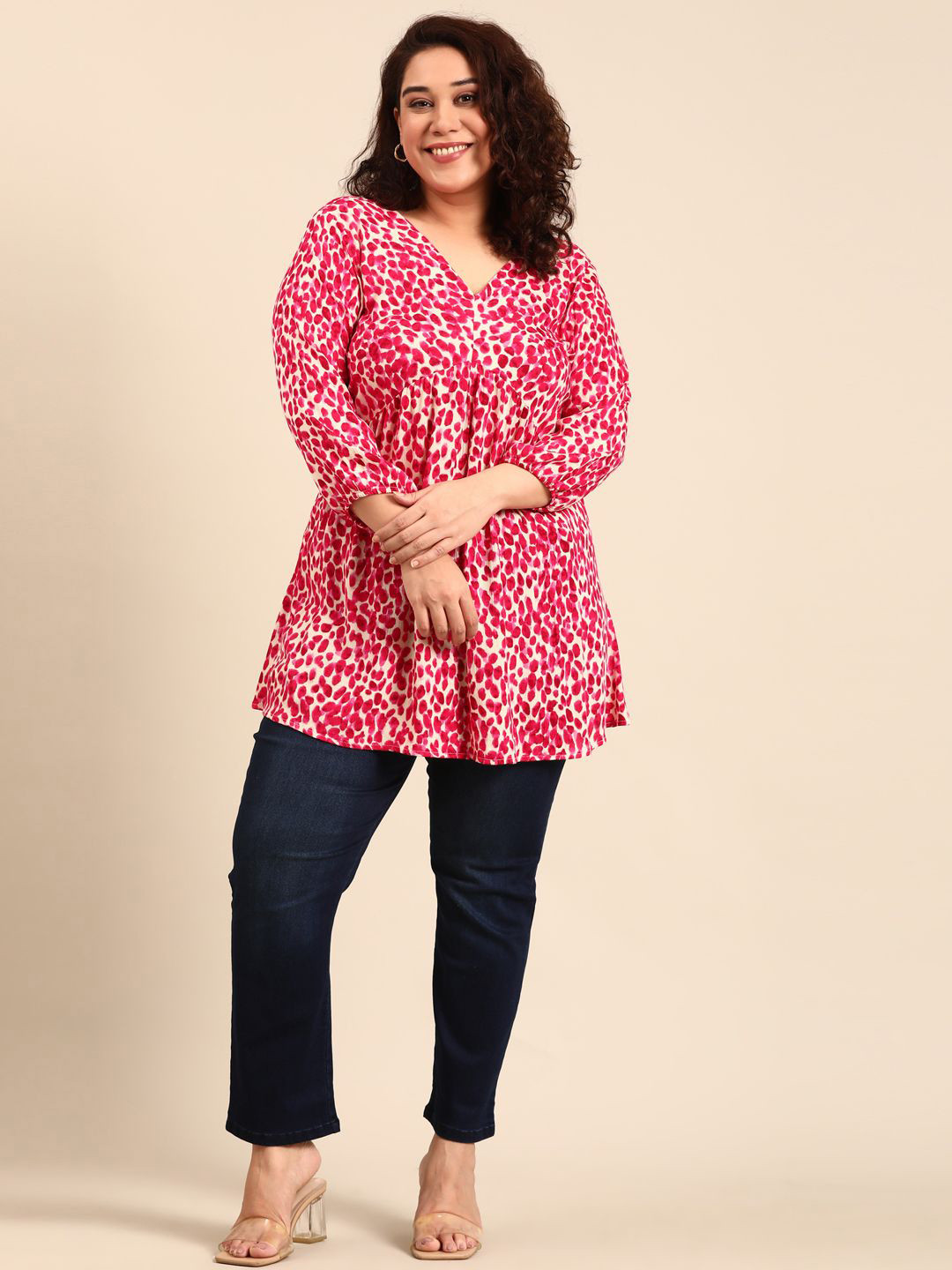 

The Pink Moon Women Abstract Printed V-Neck Tunic